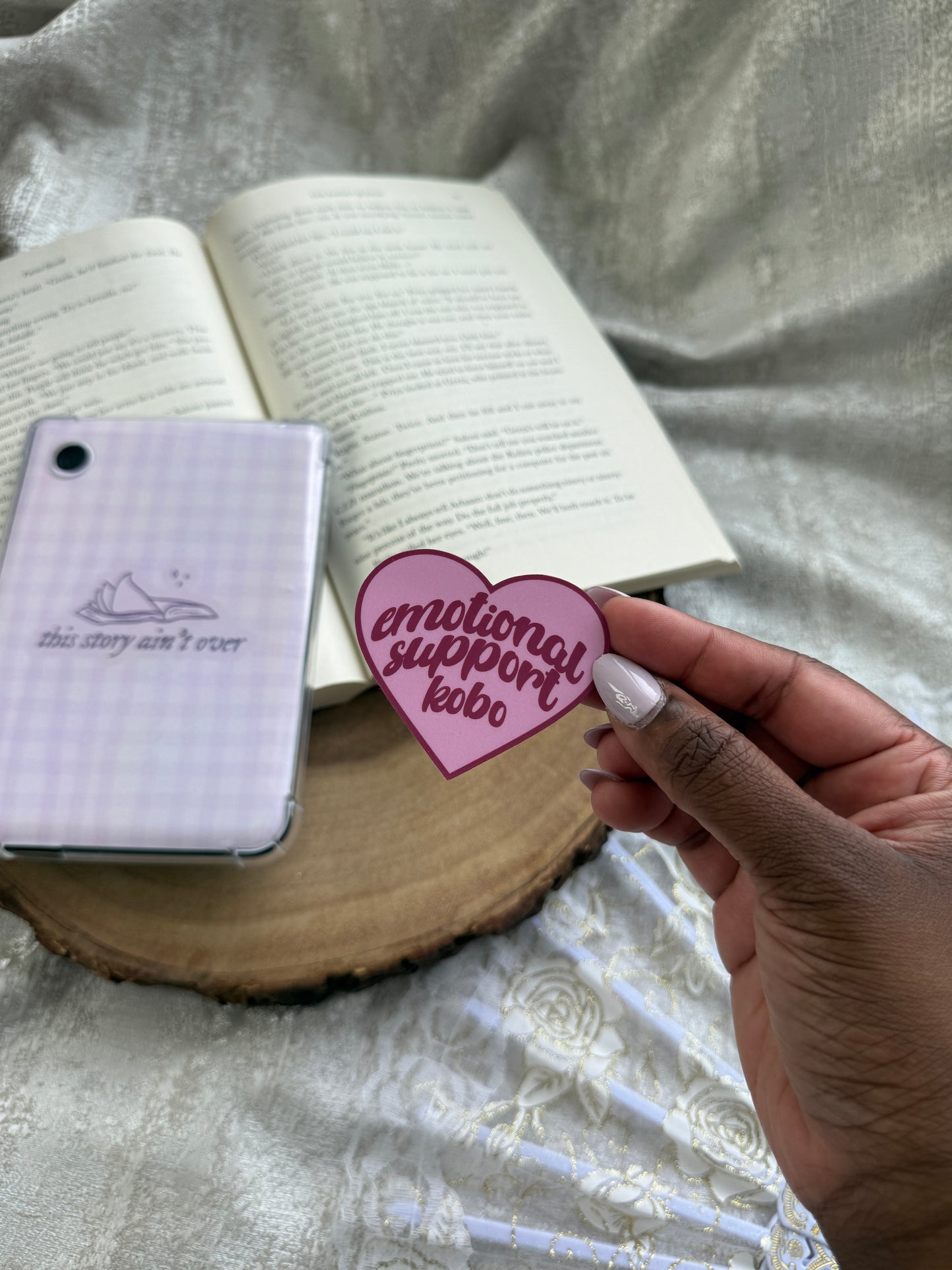 Emotional Support Kindle / Kobo Heart Sticker